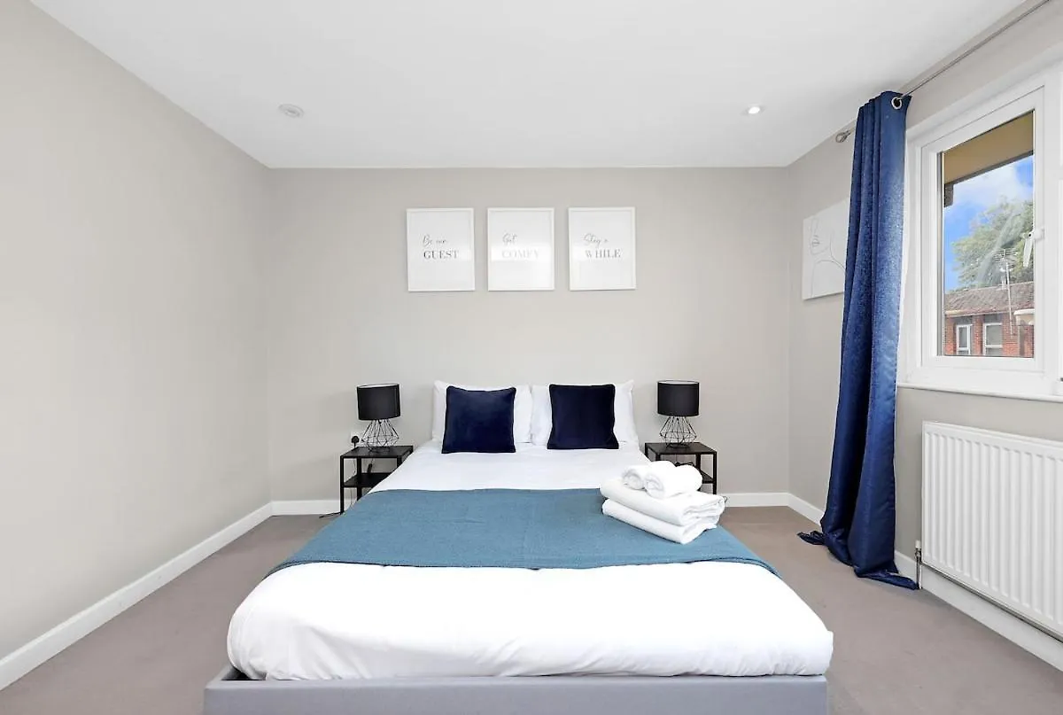 Large 4-Bedroom House In Greenwich With Parking London United Kingdom
