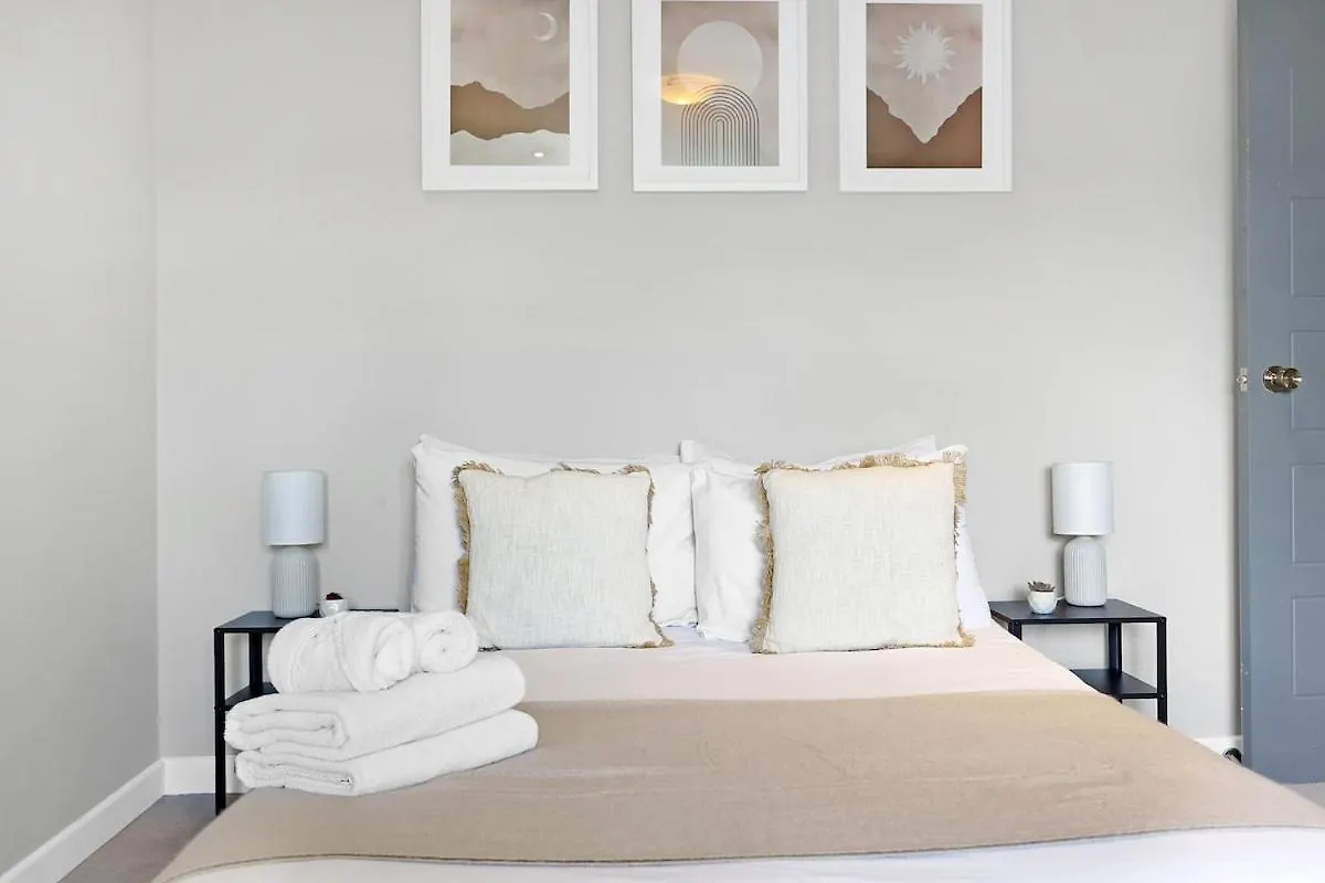 Large 4-Bedroom House In Greenwich With Parking Londra Appartamento
