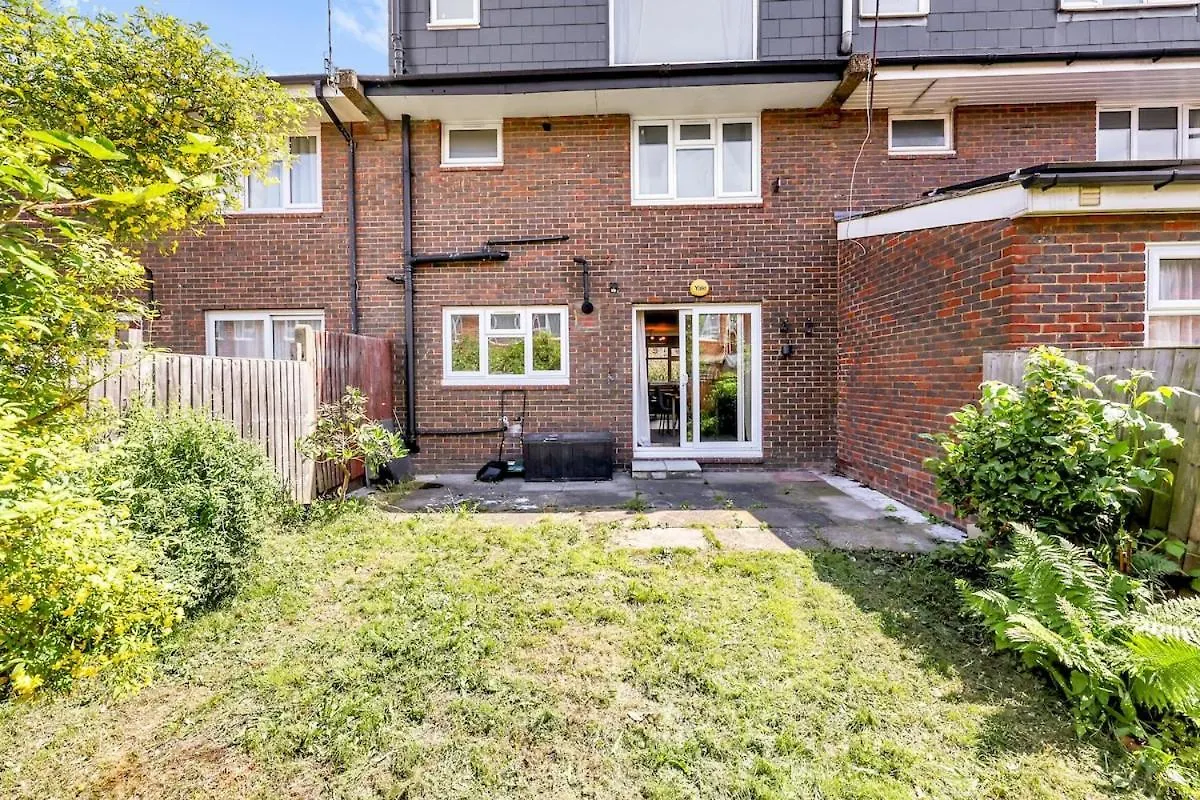 Appartamento Large 4-Bedroom House In Greenwich With Parking Londra Regno Unito